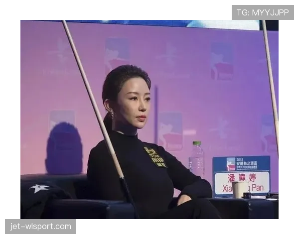 潘晓婷私下穿拖鞋逛超市,谁能想到这是拿过世界冠军的九球天后? 潘晓婷私下穿拖鞋逛超市,谁能想到这是拿过世界冠军的九球天后?